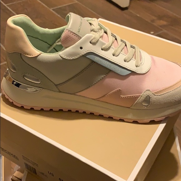 mk monroe trainer